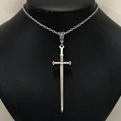New sword necklace, dagger necklace, sword pendant, pagan, gothic, witchcraft, spells, witchcraft, witches, medieval jewelry。
